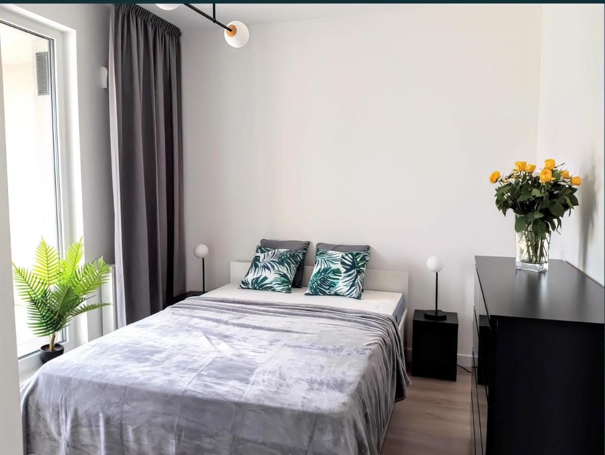 Fuzja - Komfortowe Mieszkania Blisko Centrum Lodzi Garaz Apartment *